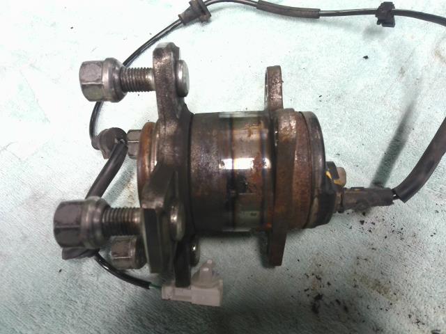 【中古】中古部品 N−WGN JH1 リアハブ 【3310200100-000021180444470】