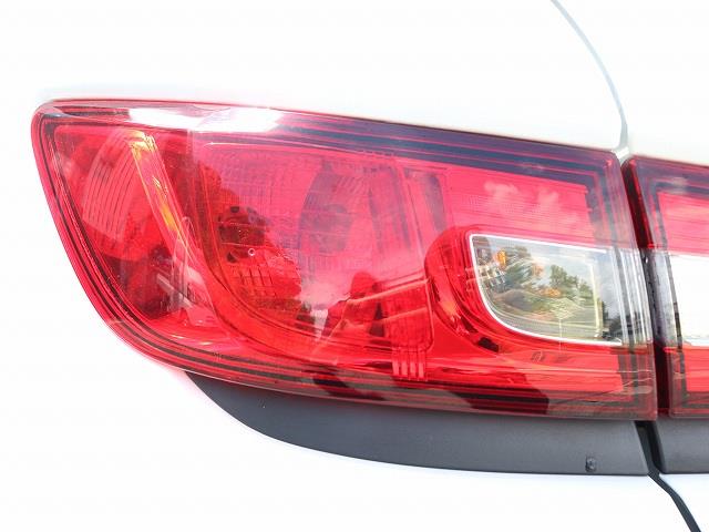 【中古】中古部品 ルノー ルーテシア RH5F 左テールランプ 【3310070100-0000Y0759415600】