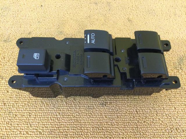 【中古】中古部品 N−ONE JG2 パワーウインドウスイッチ 【3330960100-000052364761900】