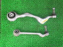【中古】中古部品 BMW 3シリーズ US20 右フロントロアアーム 【3330540100-241007001051720】