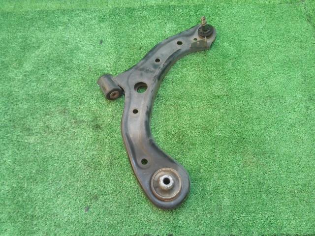 【中古】中古部品 N−BOX JF1 右フロントロアアーム 【3260240000-241004000751720】