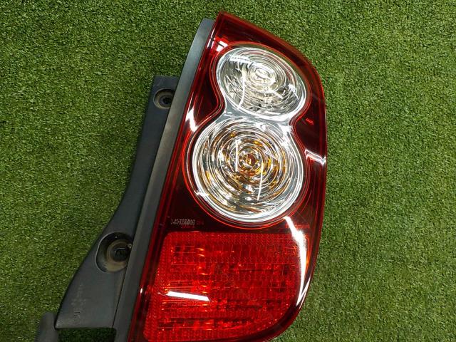 Marker - 【中古】中古部品 マーチ YK12 右テールランプ 【3260200000-241007000115500】