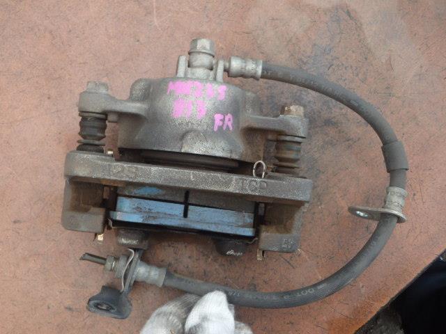 【中古】中古部品 ワゴンR MH23S 右フロントキャリパー 【3331010800-000022640844330】