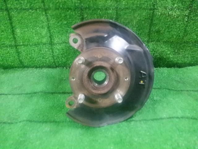 【中古】中古部品 アクティ HA9 右フロントナックルハブ 【3330420100-241004000144310】