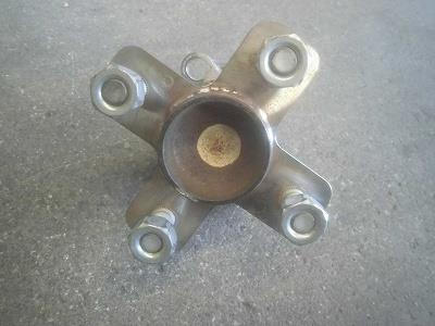 【中古】中古部品 ムーヴ LA150S リアハブ 【3340180100-241015000144470】