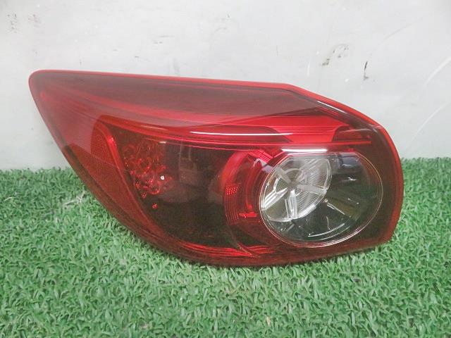 Tail Lamp - 【中古】中古部品 アクセラ BMEFS 左テールランプ 【3330380100-000036811815600】
