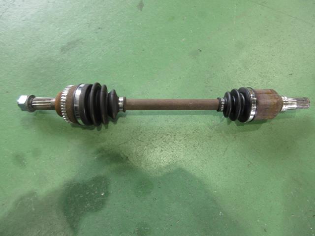 【中古】中古部品 ワゴンR MC22S 左フロントドライブシャフト 【3310590000-000008179742200】