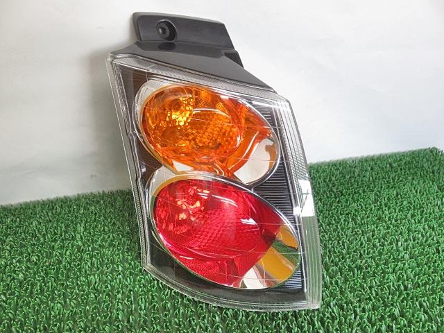 【中古】中古部品 コルトプラス Z24W 左テールランプ 【3330380100-001553254715600】