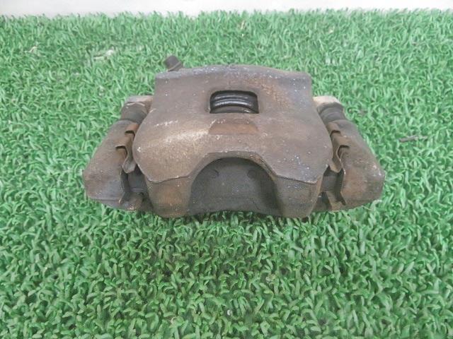 【中古】中古部品 ワゴンR MH22S 右フロントキャリパー 【3330380100-000036029744330】