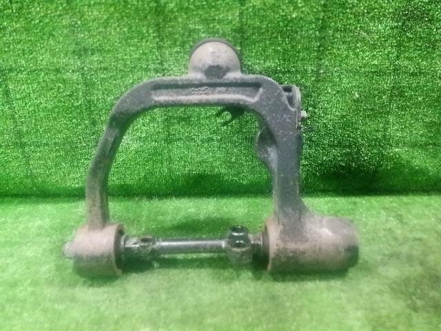 【中古】中古部品 アトラス SZ5F24 右フロントアッパアーム 【3330420100-241019000251730】