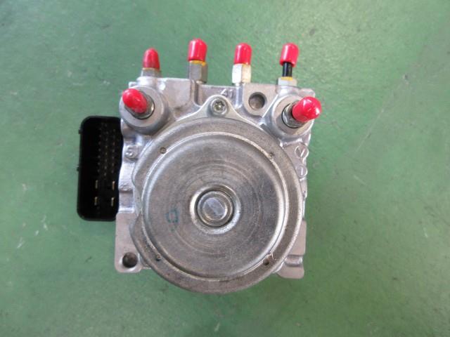 【中古】中古部品 ステップワゴン RG1 ABSアクチュエーター 【3310590000-000008190042500】