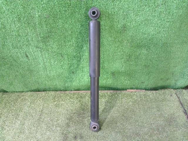 【中古】中古部品 キャリィ DA16T 右リアショックアブソーバー 【3260070000-241017000250700】