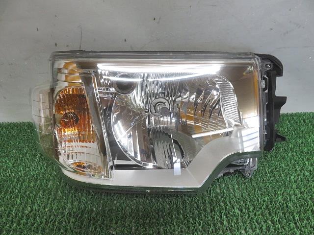 【中古】中古部品 ミニキャブ U62V 右ヘッドランプ 【3330380100-001620212310800】