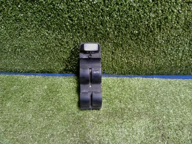 【中古】中古部品 ピノ HC24S パワーウインドウスイッチ 【3260300000-241031001261900】