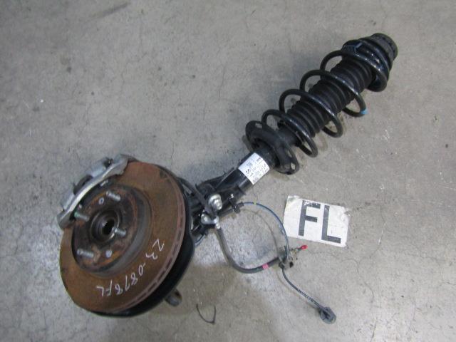 メーカー ホンダ 車名 シャトル 型式類別 18074-0013 グレード ハイブリッドX ホンダセンシング 認定型式 DAA-GP7 車両タイプ ステーションワゴン 年式 H30/3 シフト 7FT 駆動 4×2 通称型式 GP7 エンジン型式 LEB-H1 ミッション型式 アクスル型式 車体色 銀 ルナシルバー(M) 車体色No NH830M トリム色No 走行距離(Km) 123,333 メーカー純正品番 51621-TD4-J05 部品メーカー品番 51620-TD4-J070-M1 保証 1ヶ月/1000km 付加情報 ディスク,ABS付,ノーマル,ロ-タ-.キャリパ-.ナックルハブ.ABSセンサ-付,ロアア-ム&スタビロッド欠品,ロ-タ-錆有,バックプレ-ト曲がり有,,画像参照 商品情報 ※純正番号およびモデル番号は参考としてください。※リビルト部品を購入される際のお願い【再生部品】と表示されているものをリビルト部品と呼んでいます。リビルト部品の場合には、交換時に取り外した部品をご返却していただく場合があります。詳しくはこちら※大物商品(ドア・ボンネット・バンパー等)は個人宅への配送ができない場合がございます。その場合、最寄りの配送業者支店止め等の対応となりますので、あらかじめご了承ください。 ページ上部へ【中古】中古部品 シャトル GP7 左フロントストラット 【3330200100-230878000050200】