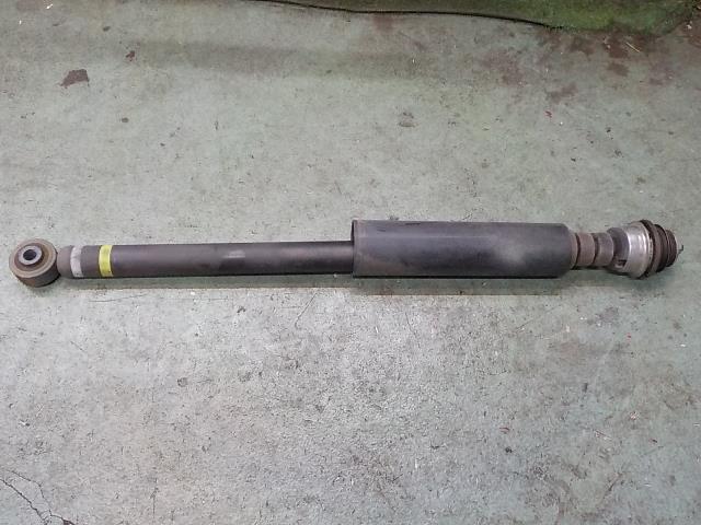 【中古】中古部品 タント LA600S 左リアショックアブソーバー 【3260200000-241031000650800】