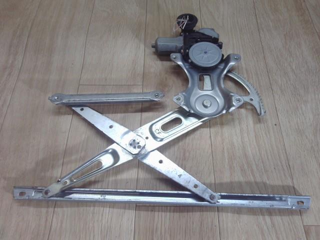 【中古】中古部品 プリウスα ZVW41W 左リアドアレギュレータ・モーター 【3310390100-241029001113420】