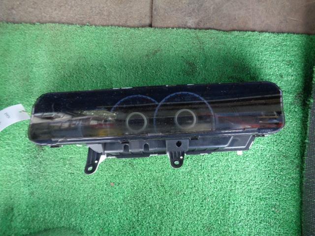 【中古】中古部品 ヴォクシー ZRR70W スピードメーター 【3340030100-048998000061400】