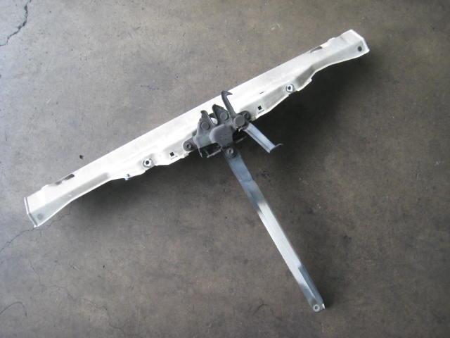【中古】中古部品 カムリ ACV30 ラジエータコアサポート 【3340220100-001577556117180】