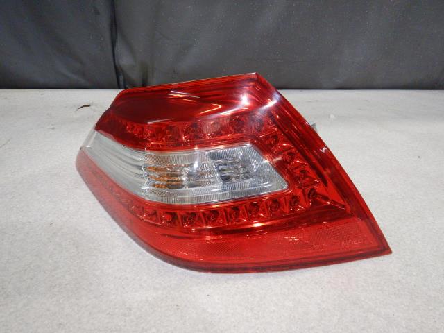 【中古】中古部品 ティアナ J32 左テールランプ 【3330810100-241112000115600】