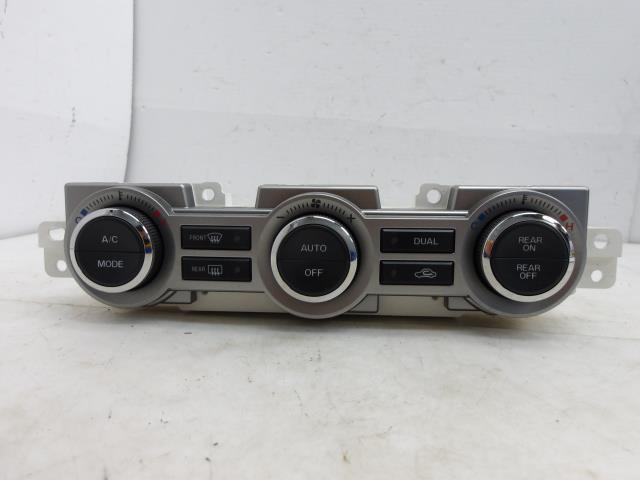 【中古】中古部品 MPV LY3P A/Cスイッチパネル 【3310250100-000243038760900】