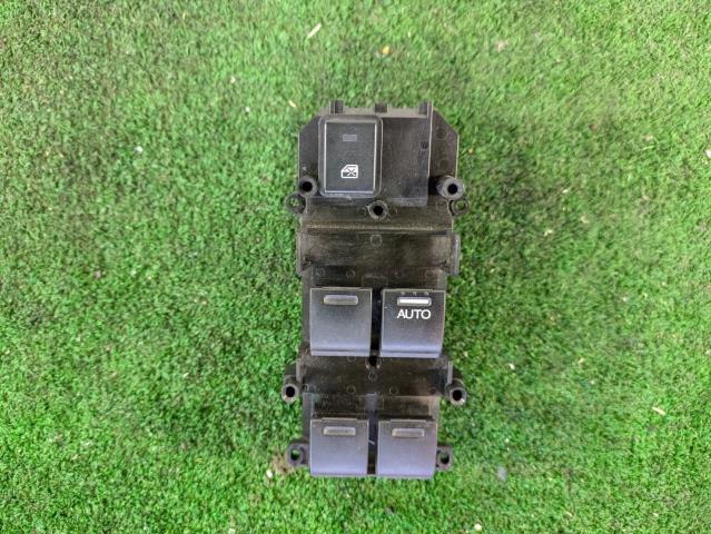 【中古】中古部品 フィット GK3 パワーウインドウスイッチ 【3310080100-240626000361900】