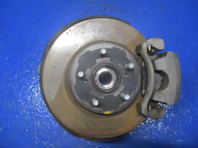 【中古】中古部品 プリウス ZVW30 右フロントナックルハブ 【3310270100-000014484944310】