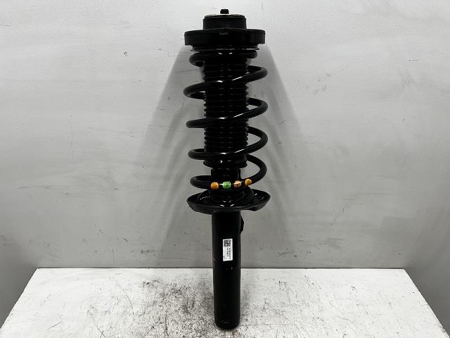 【中古】中古部品 VW パサートヴァリアント 3CCAX 右フロントストラット 【3310070100-000090739550110】