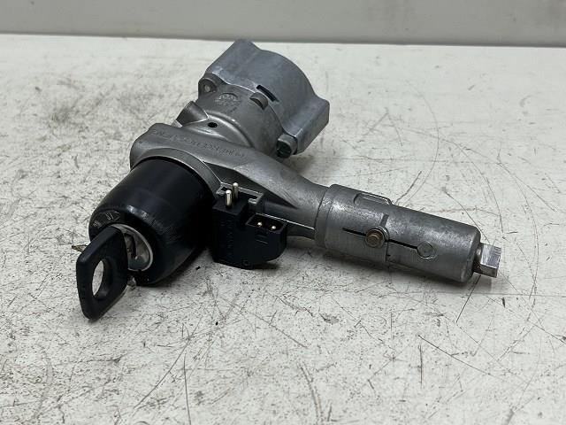 【中古】中古部品 ベンツ Sクラス 126024 イグニッションスイッチ 【3310070100-0000Y0761868650】