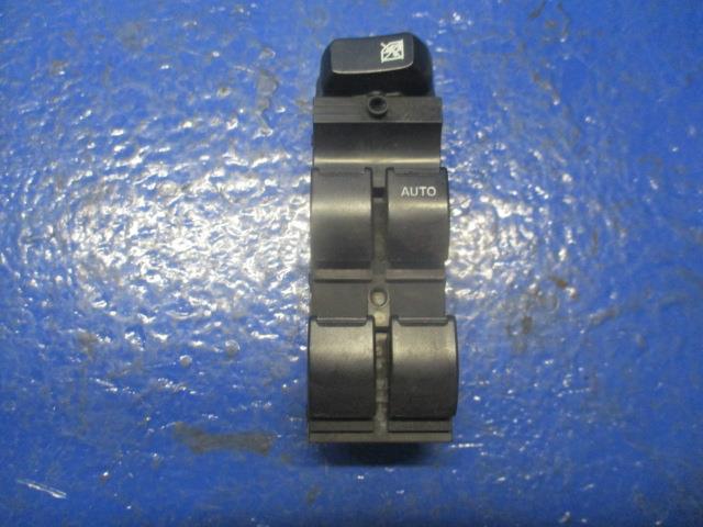 【中古】中古部品 AZワゴン MJ23S パワーウインドウスイッチ 【3310270100-000014522461900】