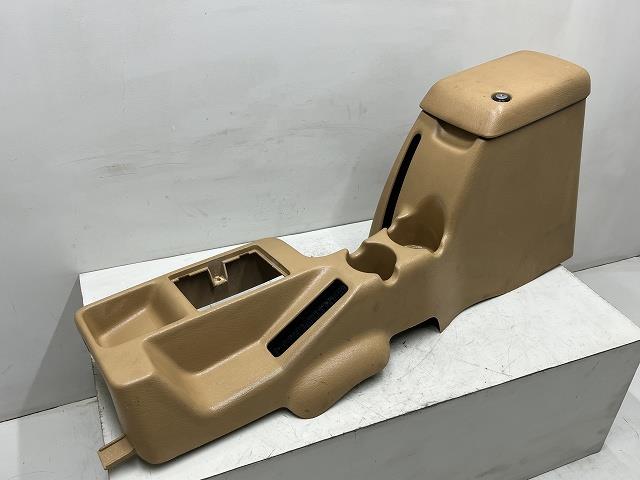 【中古】中古部品 ジープ ラングラー TJ40H コンソールボックス 【3310070100-0000Y0746277100】