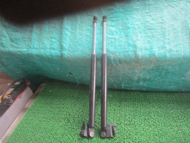 【中古】中古部品 CX−5 KE2FW バックドアダンパー 【3500080000-240816000777250】