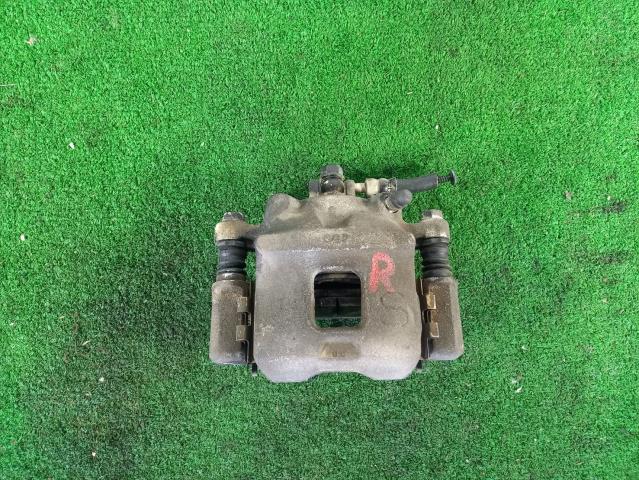 【中古】中古部品 エブリィ DA64V 右フロントキャリパー 【3310080100-240712000144330】