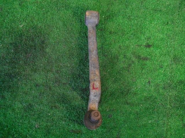 【中古】中古部品 ミラジーノ L700S 左フロントロアアーム 【3310080100-240521000251740】