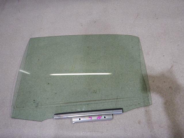 【中古】中古部品 ベルタ KSP92 左リアドアガラス 【3330810100-241128000413430】