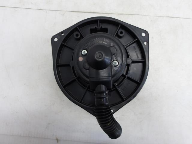 【中古】中古部品 インプレッサ GH2 ヒーターブロアモーター 【3310250100-000243040367900】