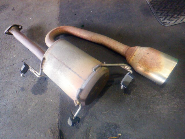 【中古】中古部品 ステップワゴン RG1 リアマフラー 【3340140100-000024286222500】