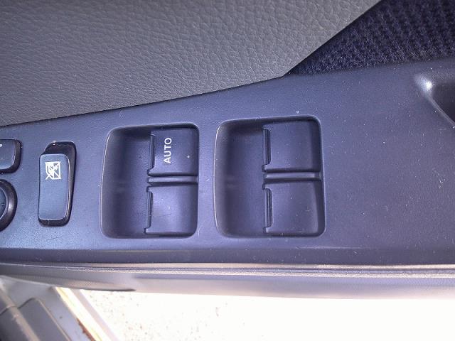 【中古】中古部品 AZワゴン MJ23S パワーウインドウスイッチ 【3340030100-143319000061900】