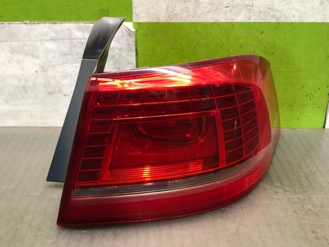 Tail Lamp - 【中古】中古部品 VW パサート 3CCAX 右テールランプ 【3330530100-000005316915500】