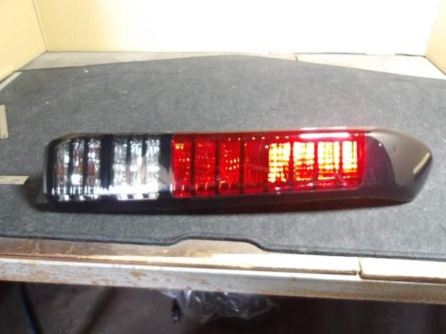【中古】中古部品 バモス HM1 右テールランプ 【3310420000-000010582715500】