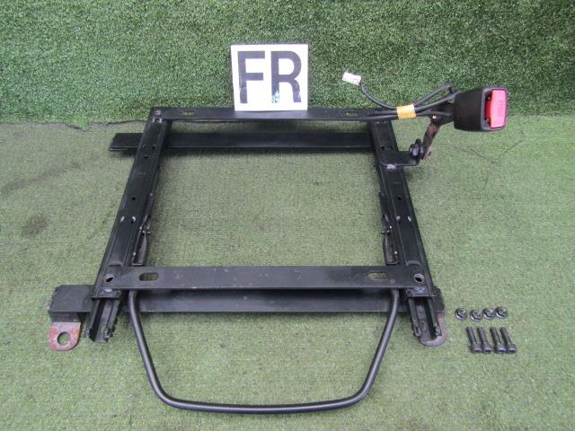 【中古】中古部品 レグナム EC5W シートレール 【3330200100-242138000070450】