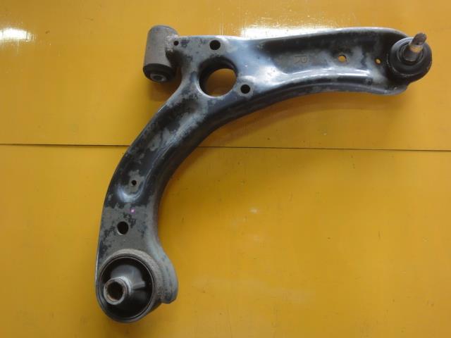 【中古】中古部品 ムーヴ L175S 右フロントロアアーム 【3340220100-001494527651720】