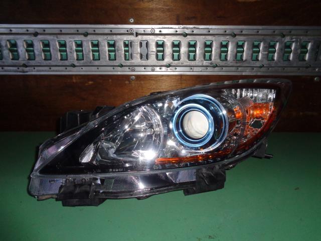 【中古】中古部品 アクセラ BLFFW 左ヘッドランプ 【3330810100-241216000610900】