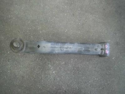 【中古】中古部品 ラパン HE21S 右フロントロアアーム 【3340180100-241216000151720】