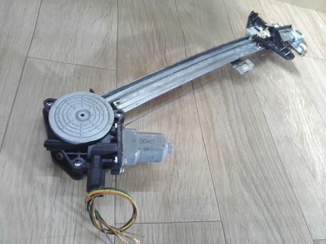 【中古】中古部品 オデッセイ RB3 右フロントドアレギュレータ・モーター 【3310390100-241108000713120】