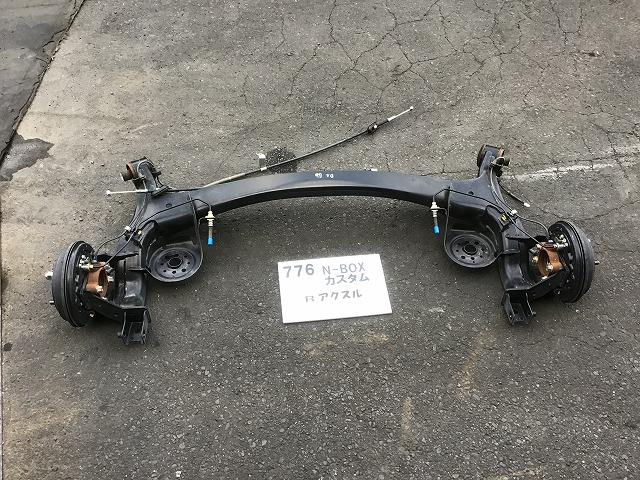 【中古】中古部品 N−BOX JF4 リアアクスルビーム 【3330160100-000024077653500】
