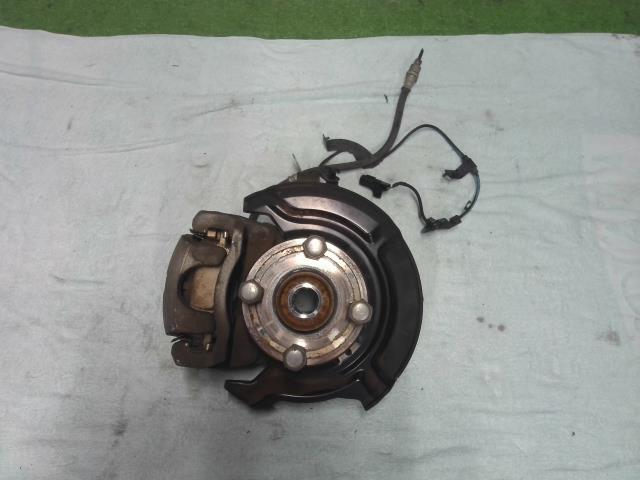 【中古】中古部品 ムーヴ LA150S 左フロントナックルハブ 【3310200100-000021256744340】