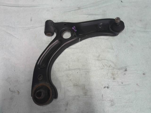 【中古】中古部品 ムーヴ LA150S 右フロントロアアーム 【3310200100-000021256751720】