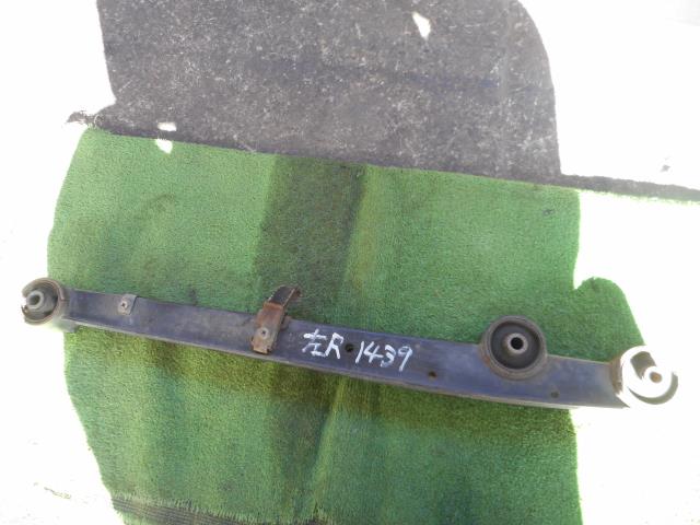 【中古】中古部品 ラパン HE21S 左リアロアアーム 【3330190100-000002143951840】