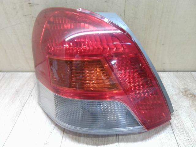 【中古】中古部品 ヴィッツ KSP90 左テールランプ 【3310390100-241220002115600】